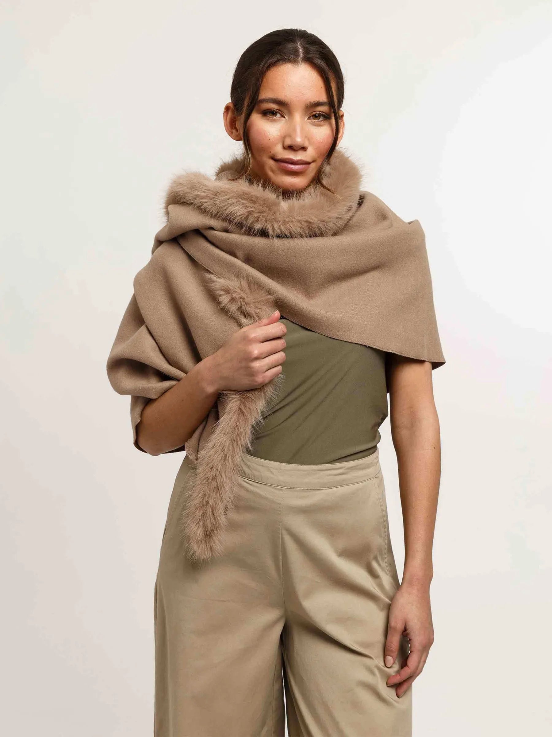 FRAAS Poncho med Fuskpäls Taupe
