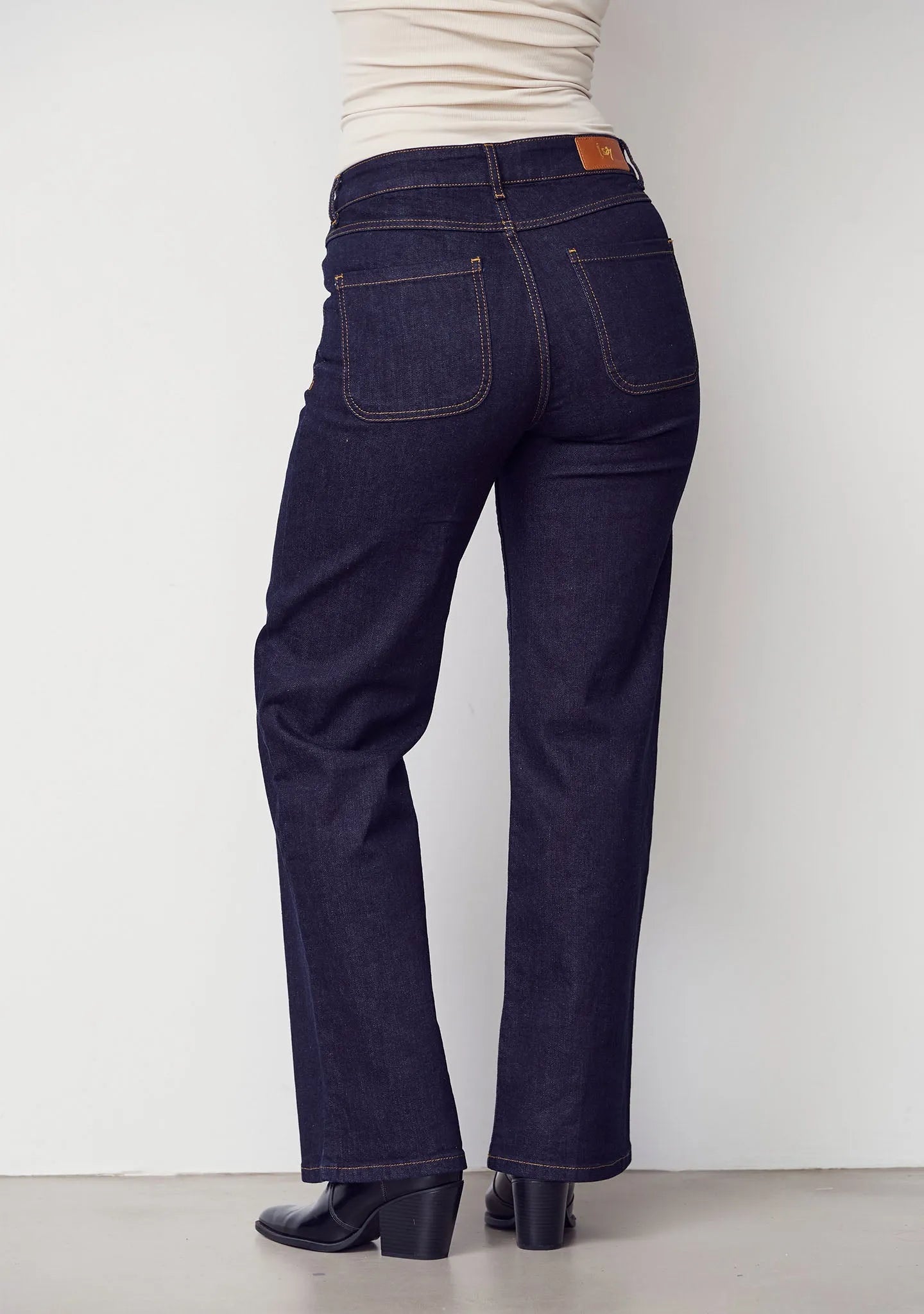 I SAY Bologna Nya Jeans Otvättad Denim