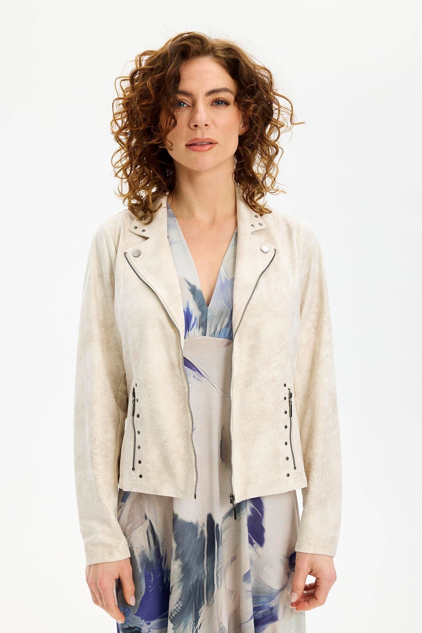 In Front Jacka Mapelina Off White