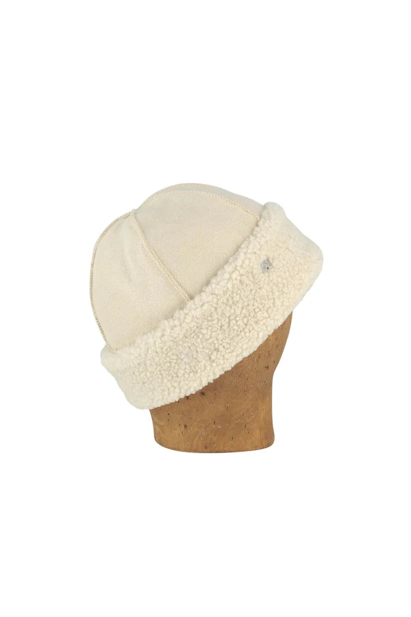 KN Kati Niemi Teddy Hatt White