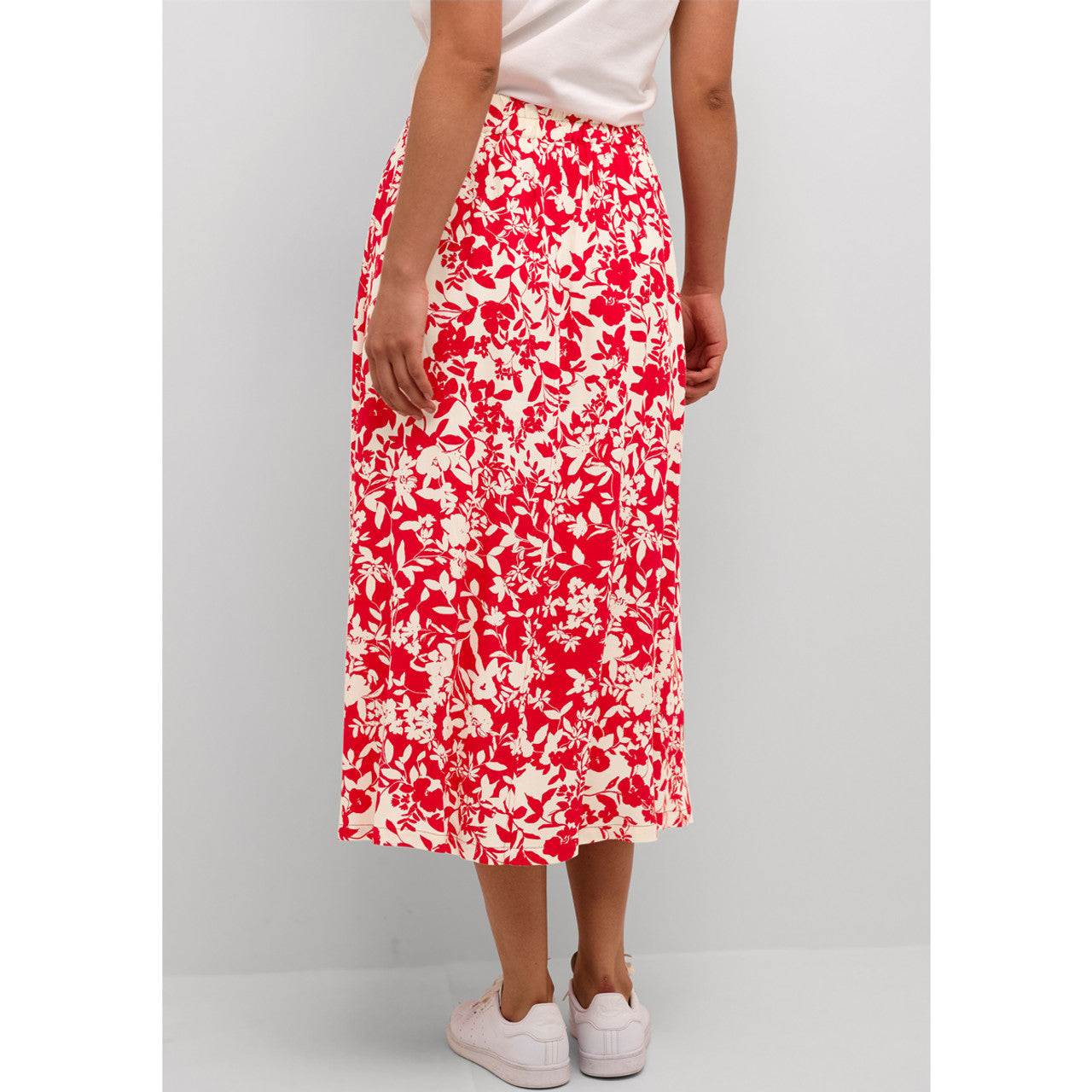 CULTURE Jenny Kjol Red