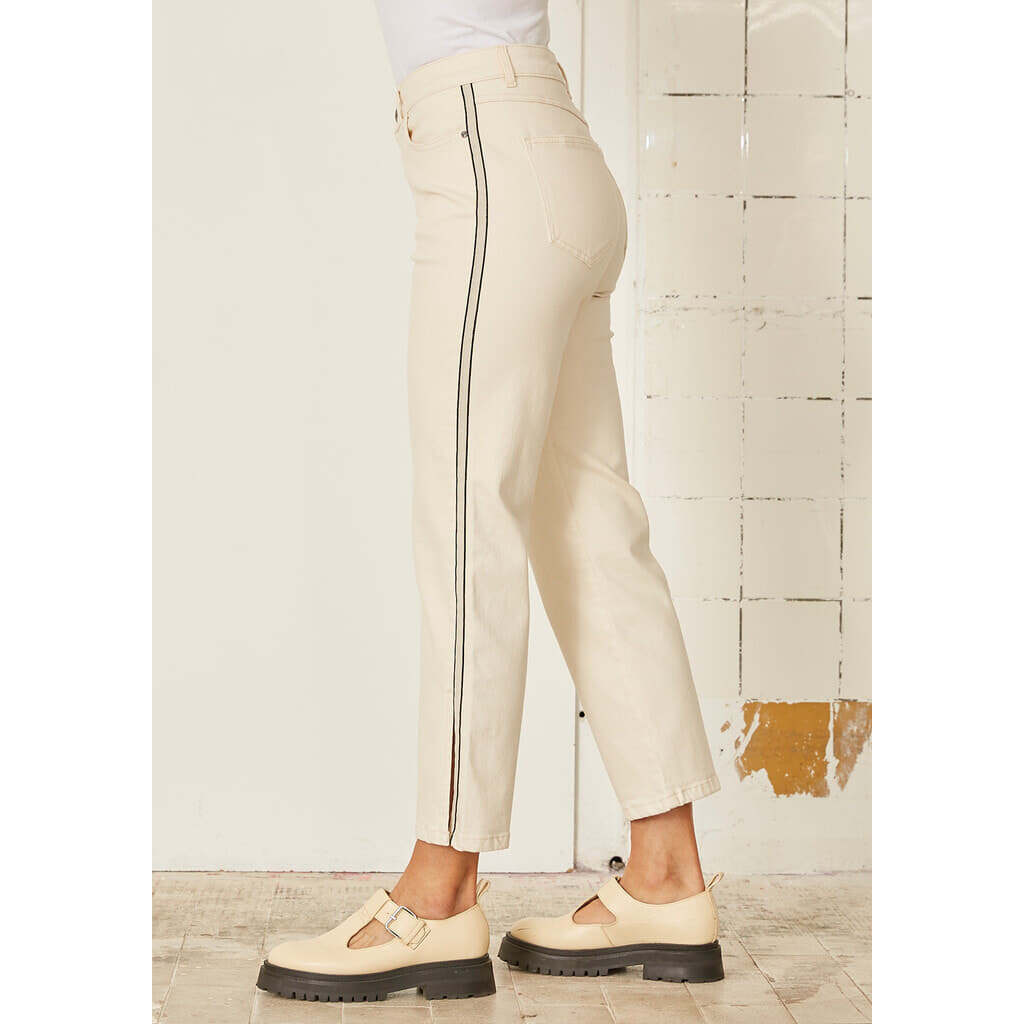 Cotton 97% / Elastan 3 %