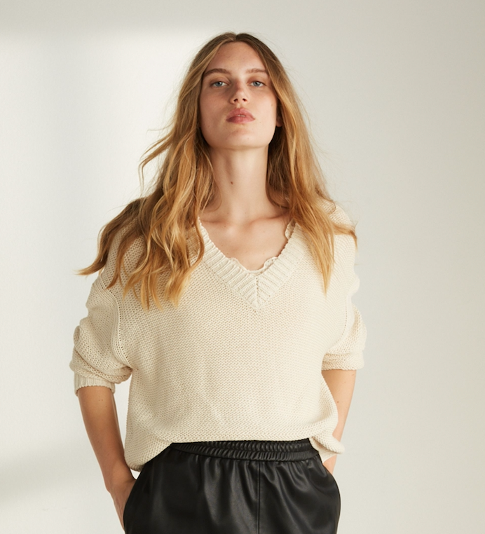 OUI Stickad Bomulls V-Neck