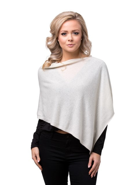 8Design Liten Kashmir Poncho Off White