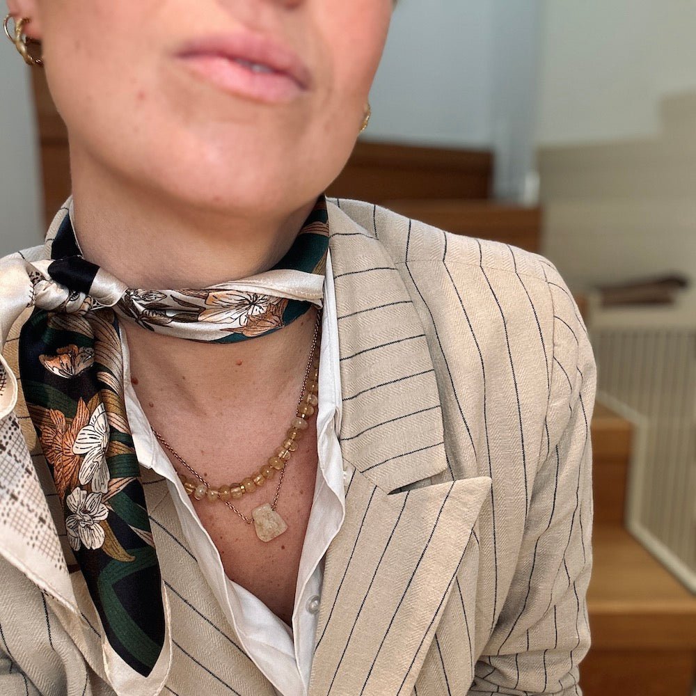 7EAST Halsband med grova ädelstenar Gul