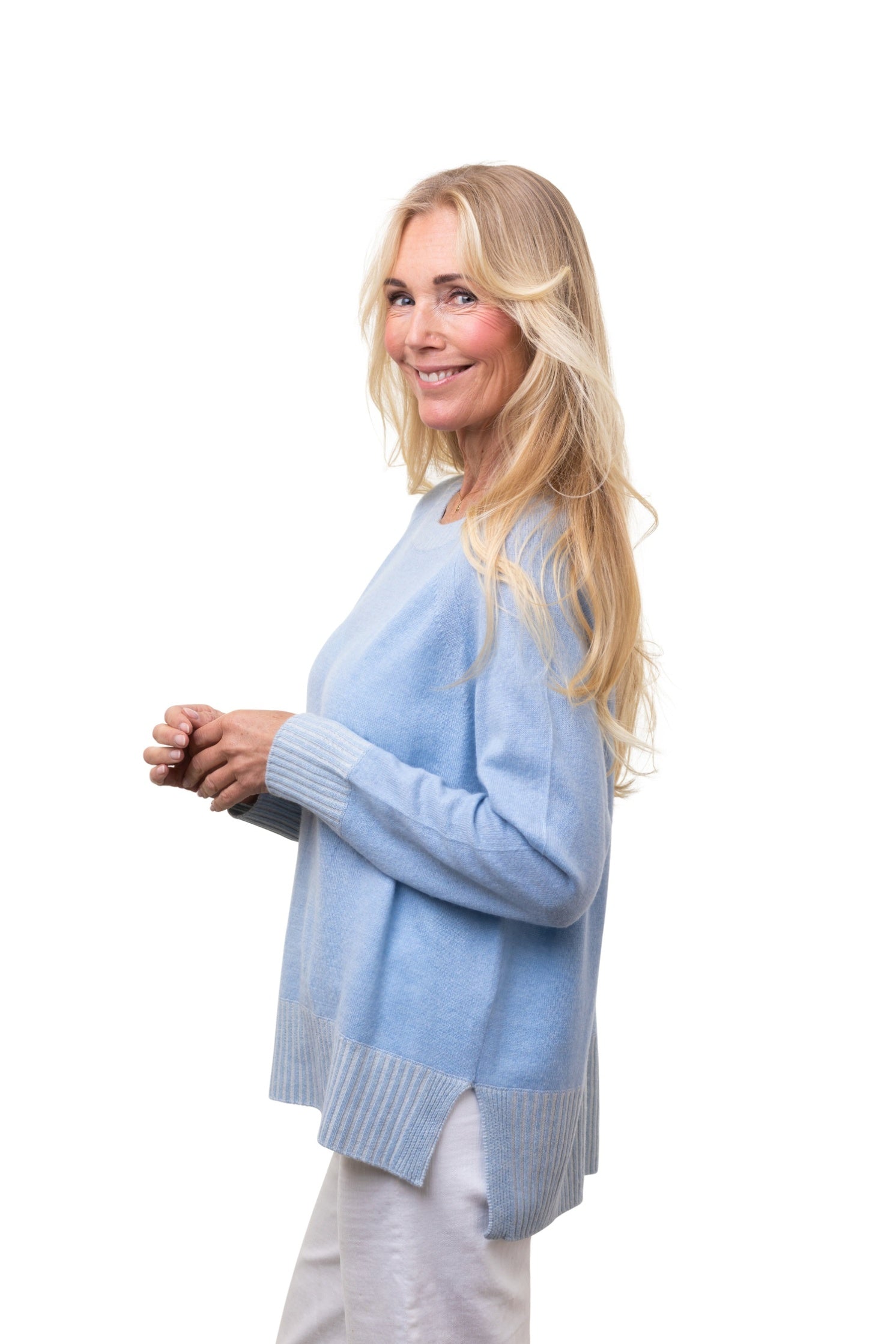 8Design Peg Rundhals Kashmirtröja Ljusblå/Naturvit