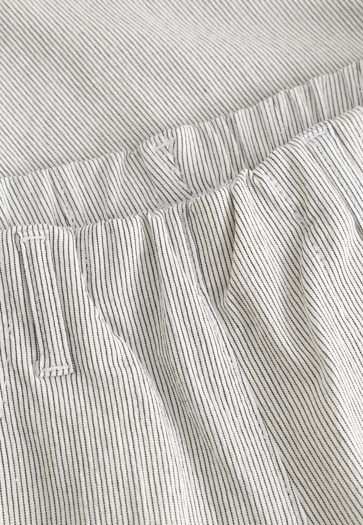 LauRie Mirakelbyxa Donna Loose Cropped White Pinstripe