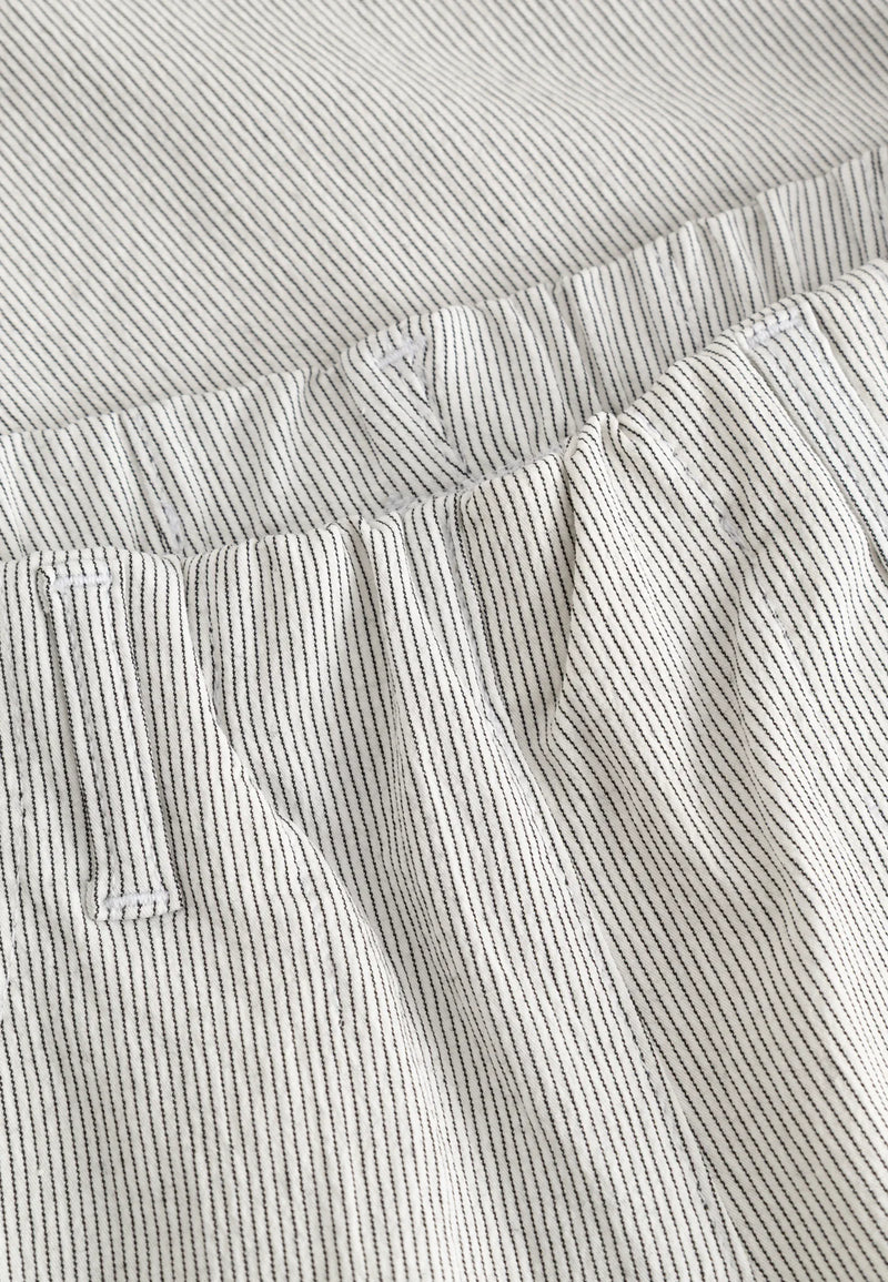 LauRie Mirakelbyxa Donna Loose Cropped White Pinstripe