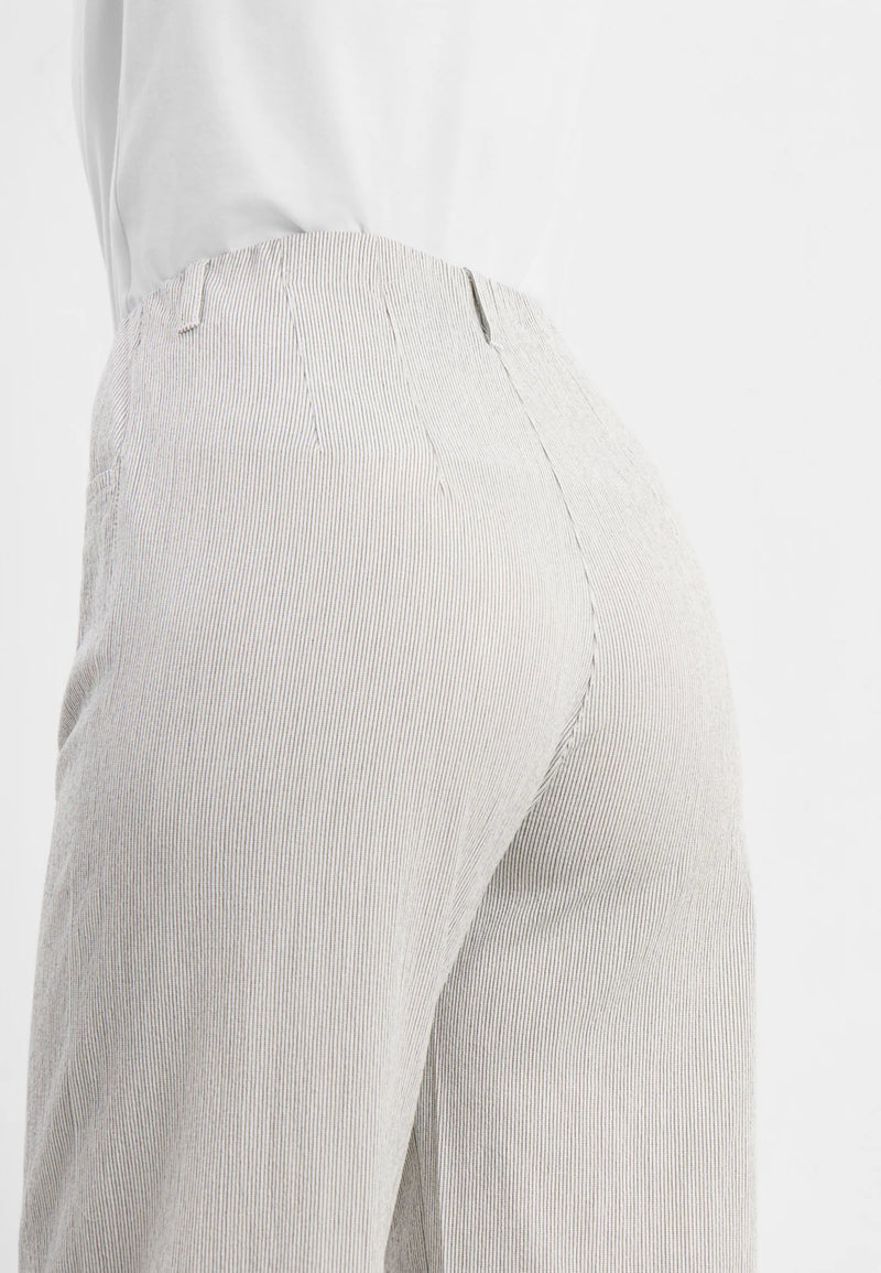 LauRie Mirakelbyxa Donna Loose Cropped White Pinstripe