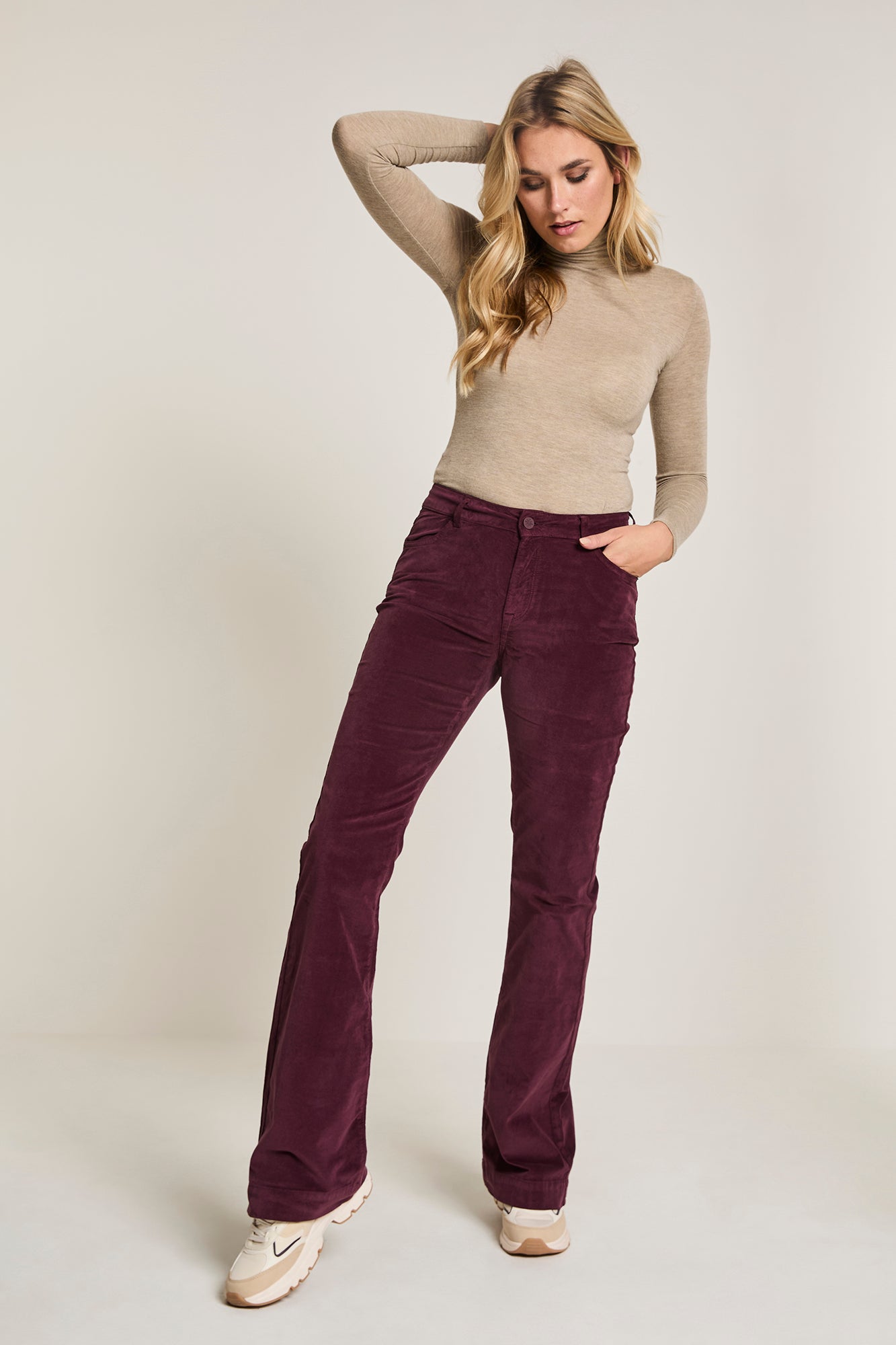 PARA MI Jade Jeans Burgundy Red