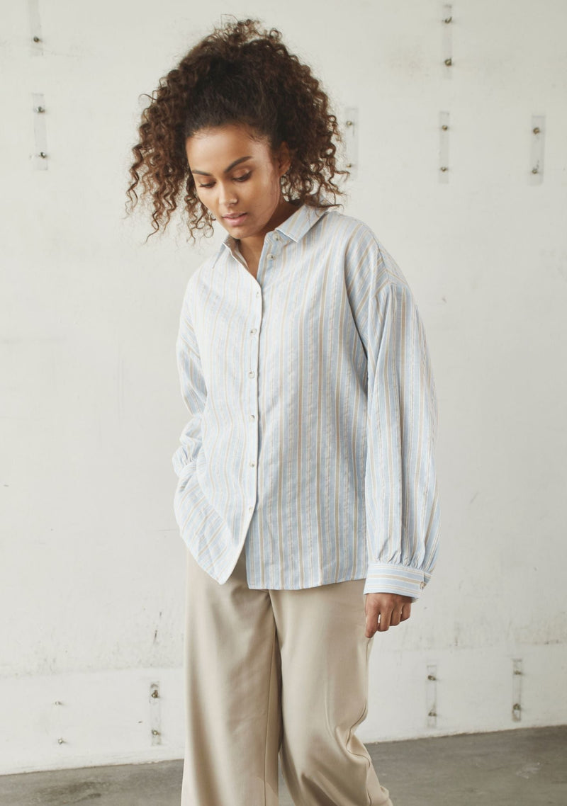 I SAY Liane Skjorta med Randigt Mönster Light Blue Stripe