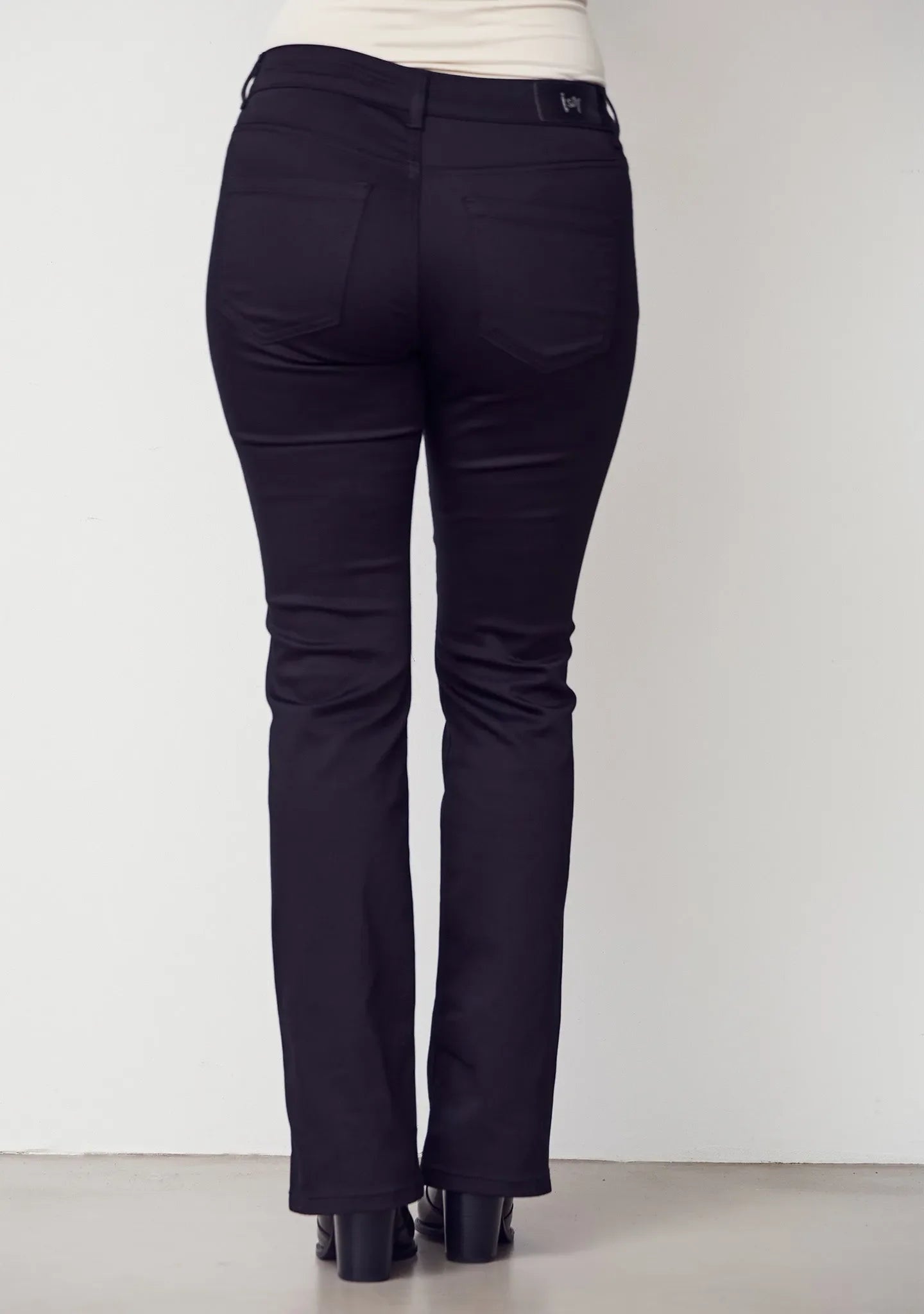 I SAY Lido Långa Jeans Med Knappar Svart