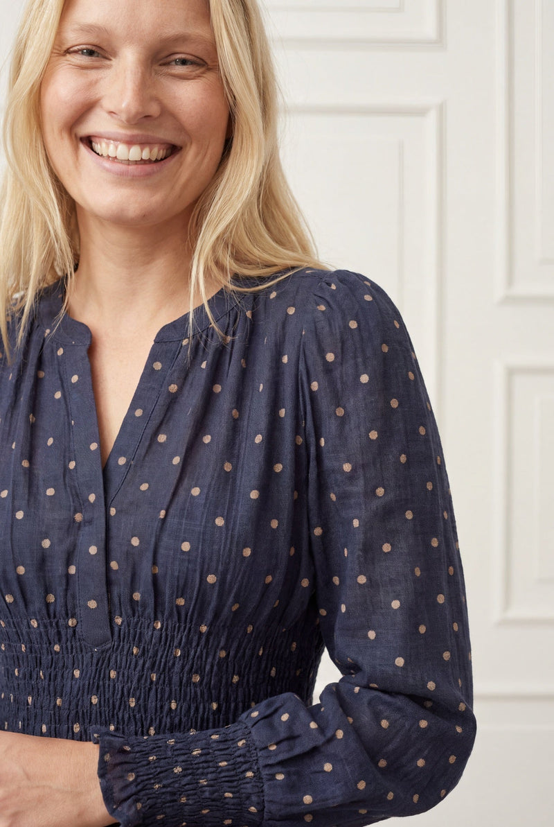 I SAY Naomi Viskos & Linneklänning med Smockmidja Marinblå