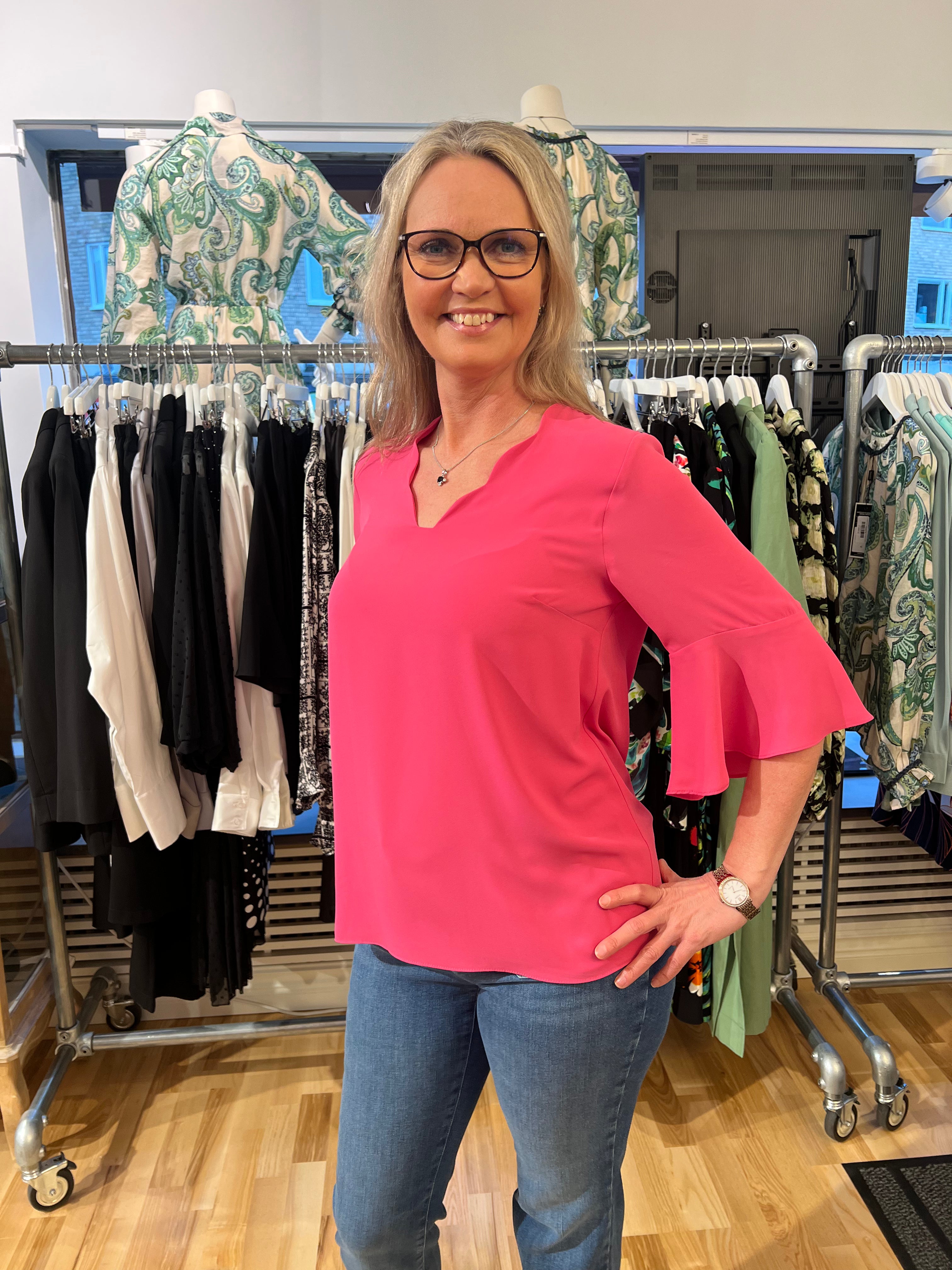 Eleria Cortes Blus Rosa V-ringad