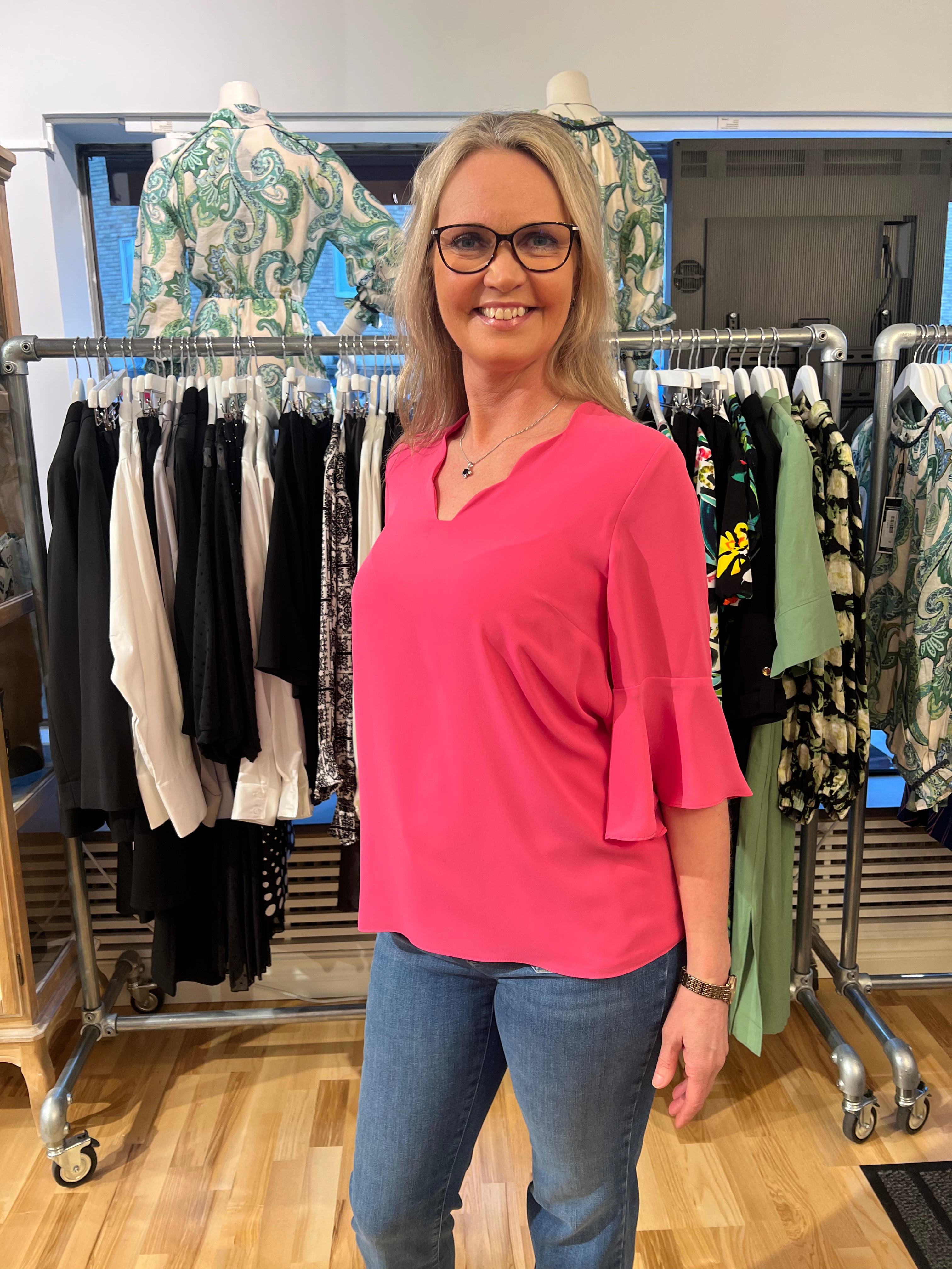 Eleria Cortes Blus Rosa V-ringad