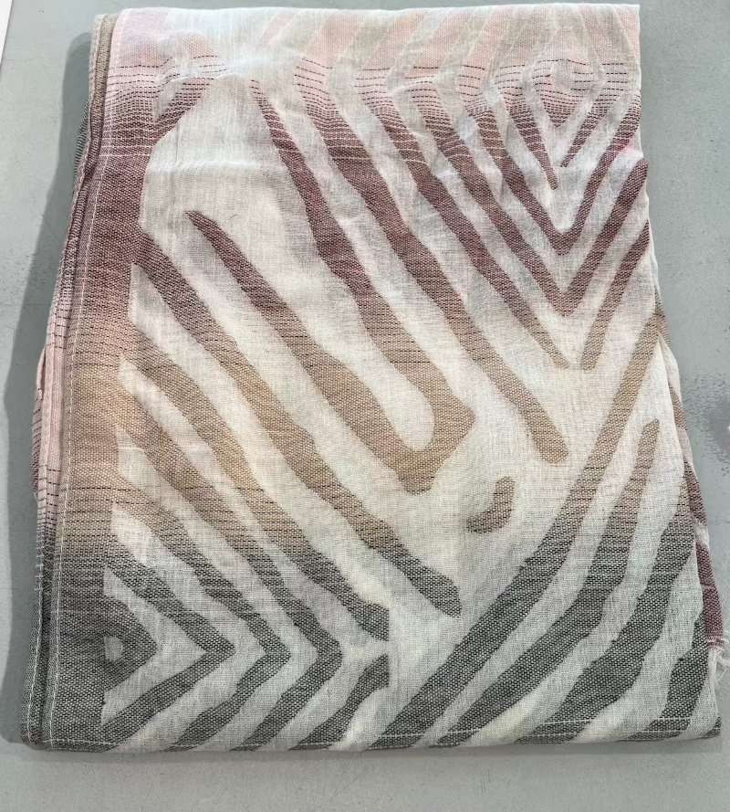 7East Lazercut Scarf Rosa