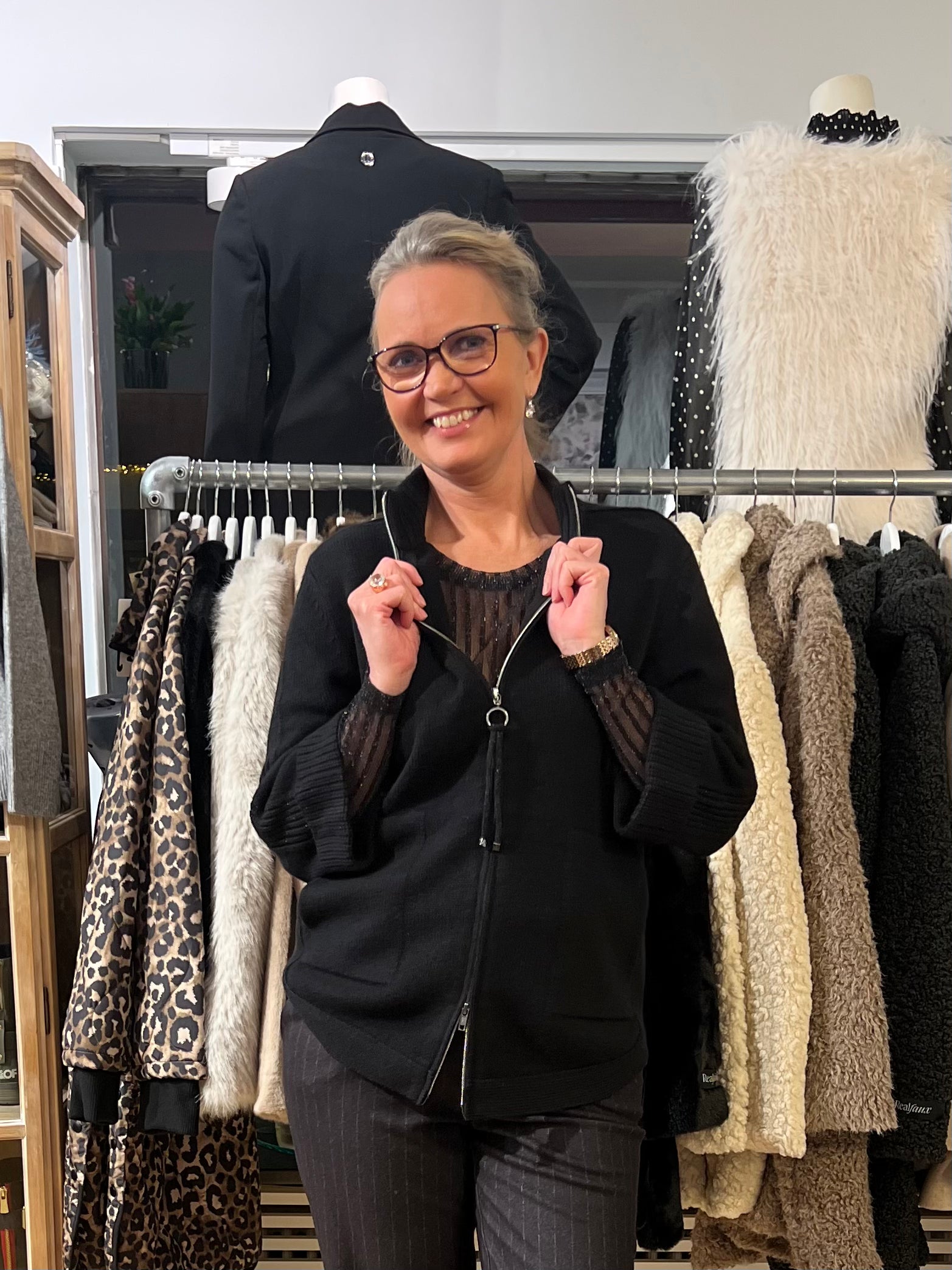 Rabe Blixlås Stickad Jacka Svart