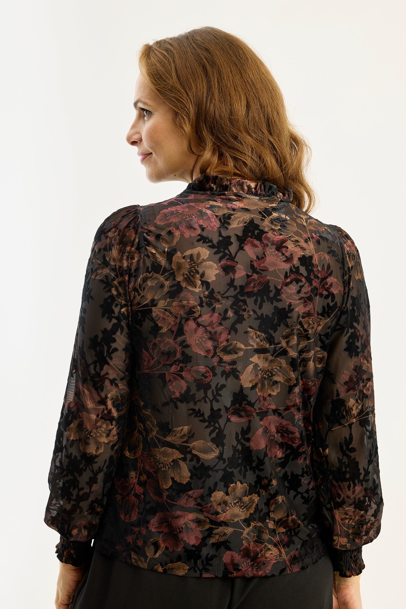 IN FRONT Volangblus Nellie Vinröd