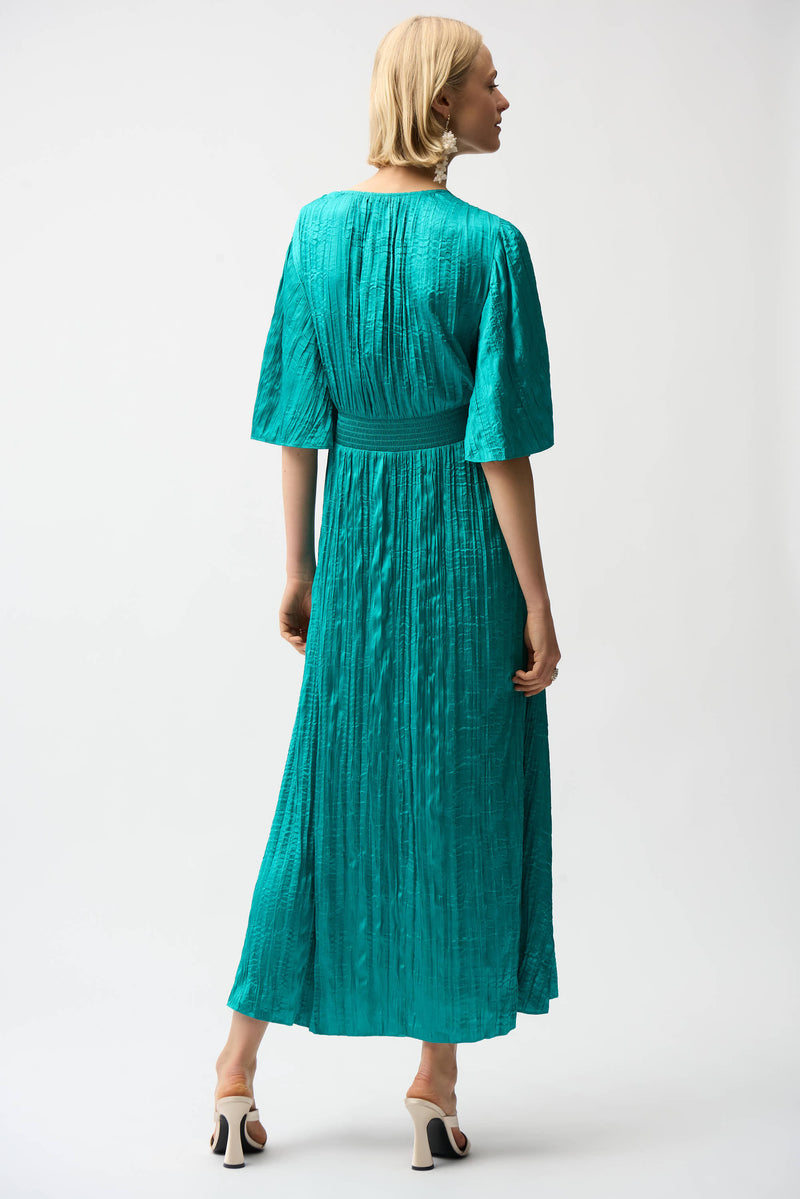 Joseph Ribkoff Plisserad Satin­klänning i fit & flare-modell Oceanic