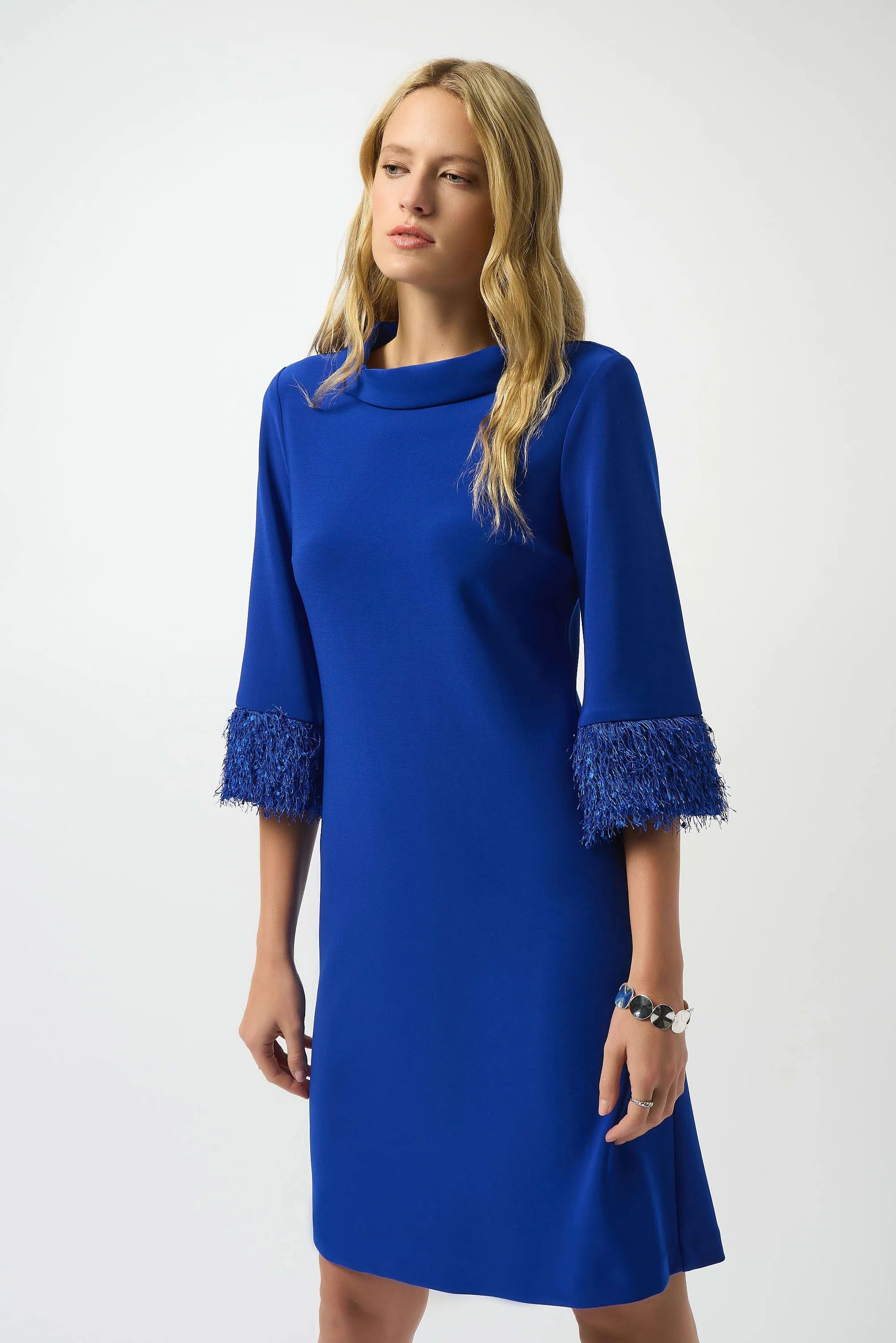 Joseph Ribkoff Silkeslen Stickad Klänning Royal Sapphire