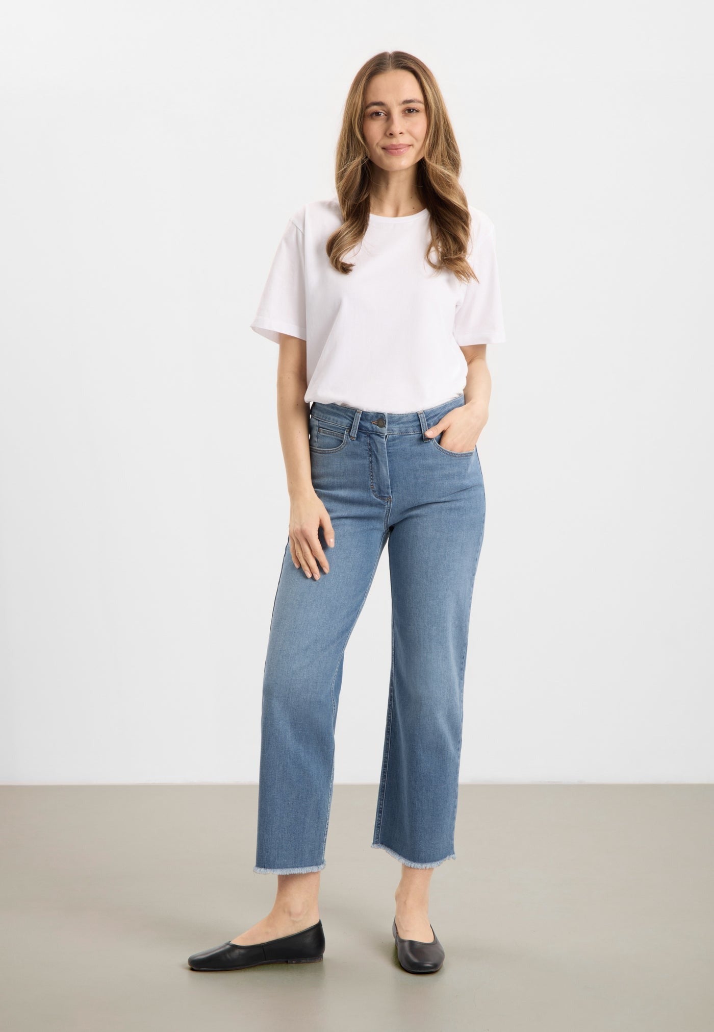 LauRie Byxor Amelia Raw Straight Cropped Washed Blue Denim