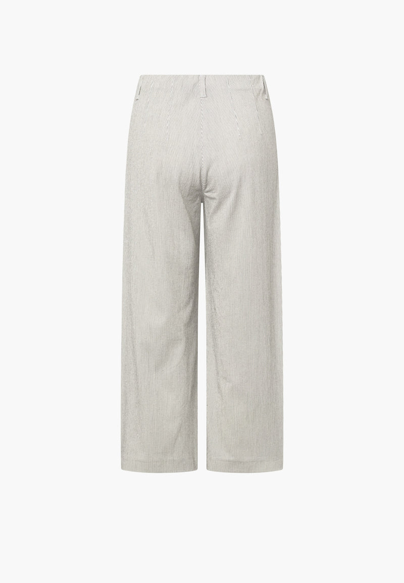 LauRie Mirakelbyxa Donna Loose Cropped White Pinstripe