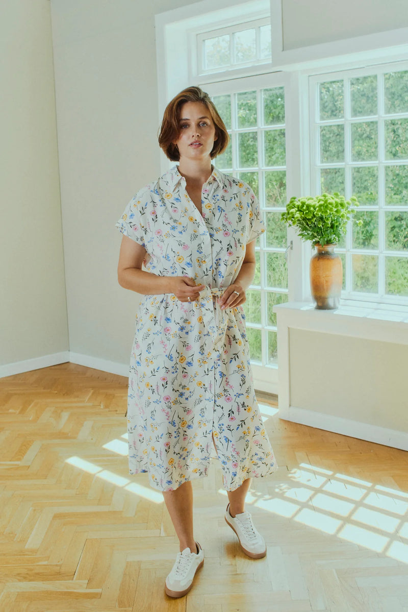 FreeQuent Blommig Klänning Molli Vit