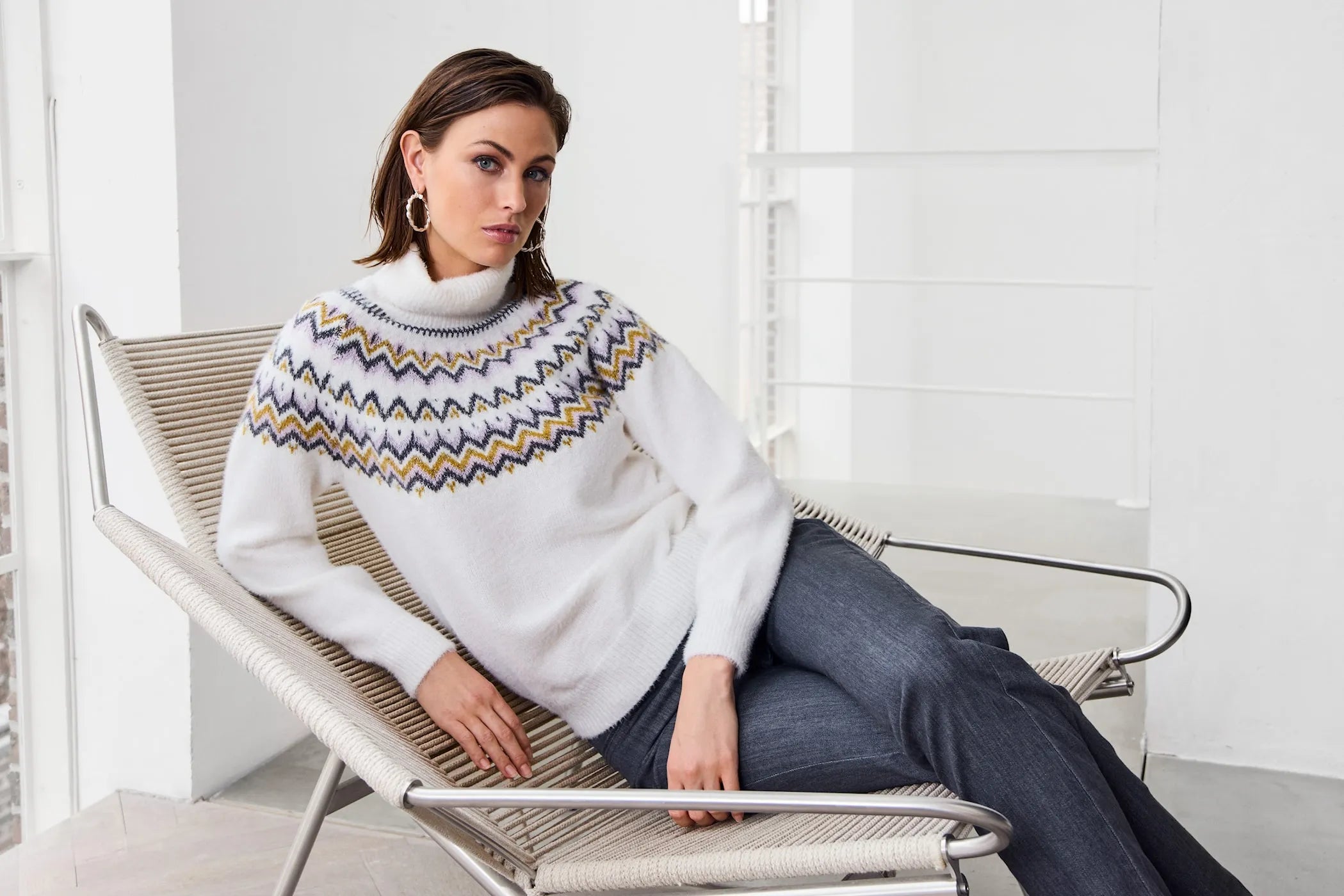 MICHA Stickad Tröja Nordic Benvit Blå