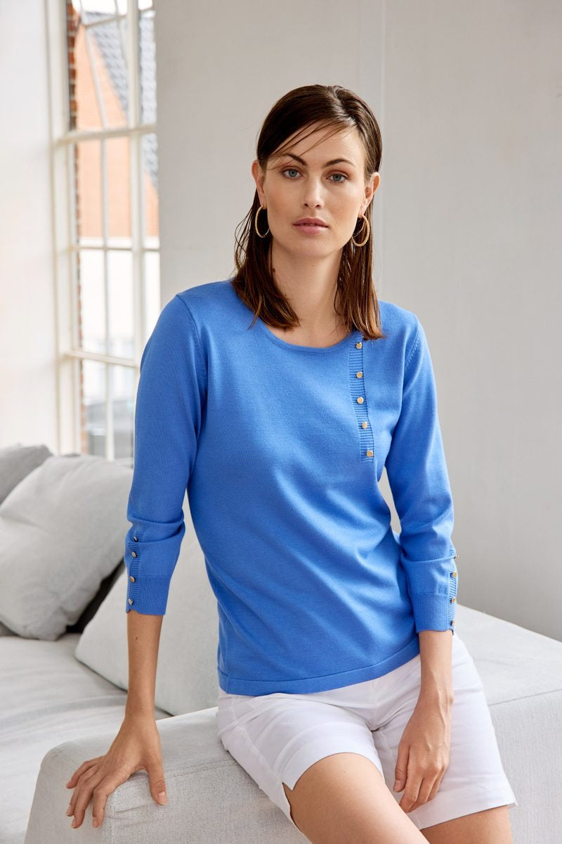 Micha Stickad Tröja med Dekorationsknappar Blå