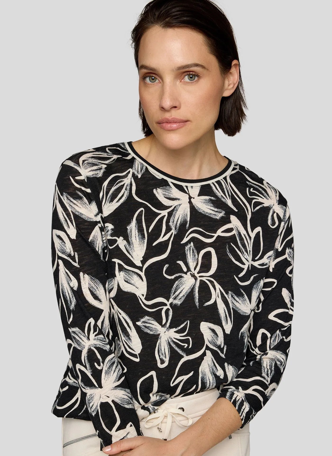 Rabe Blommig Topp Benvitt