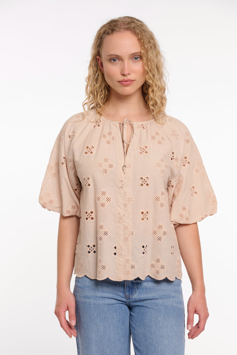 Rino & Pelle Josephine Broderad Blus med Ballongärm Brun