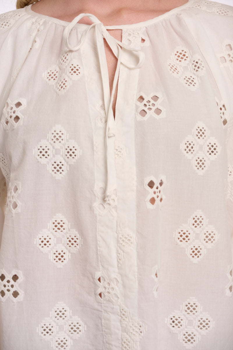 Rino & Pelle Josephine Broderad Blus med Ballongärm Vit