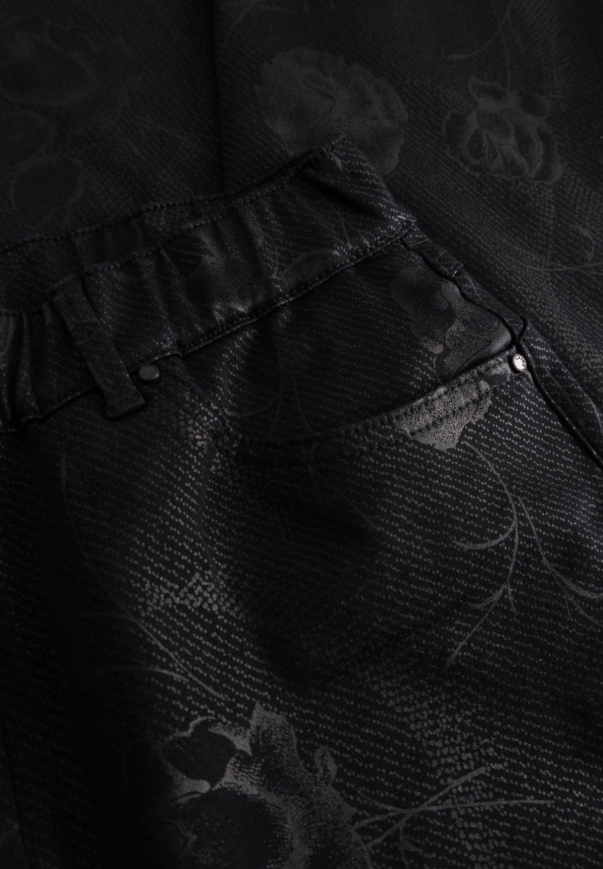 LAURIE Hannah Regular Extra Kort Mönstrad Jeans Svart