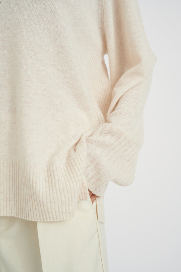 InWear MonikaIW V-ringad Tröja Eggshell Melange