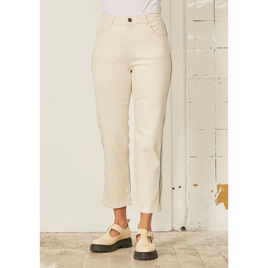 Cotton 97% / Elastan 3 %