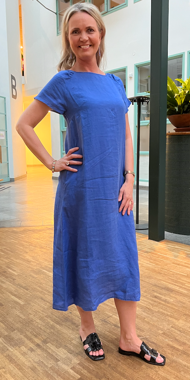 MILOOK Nora Linneklänning Sharpblue